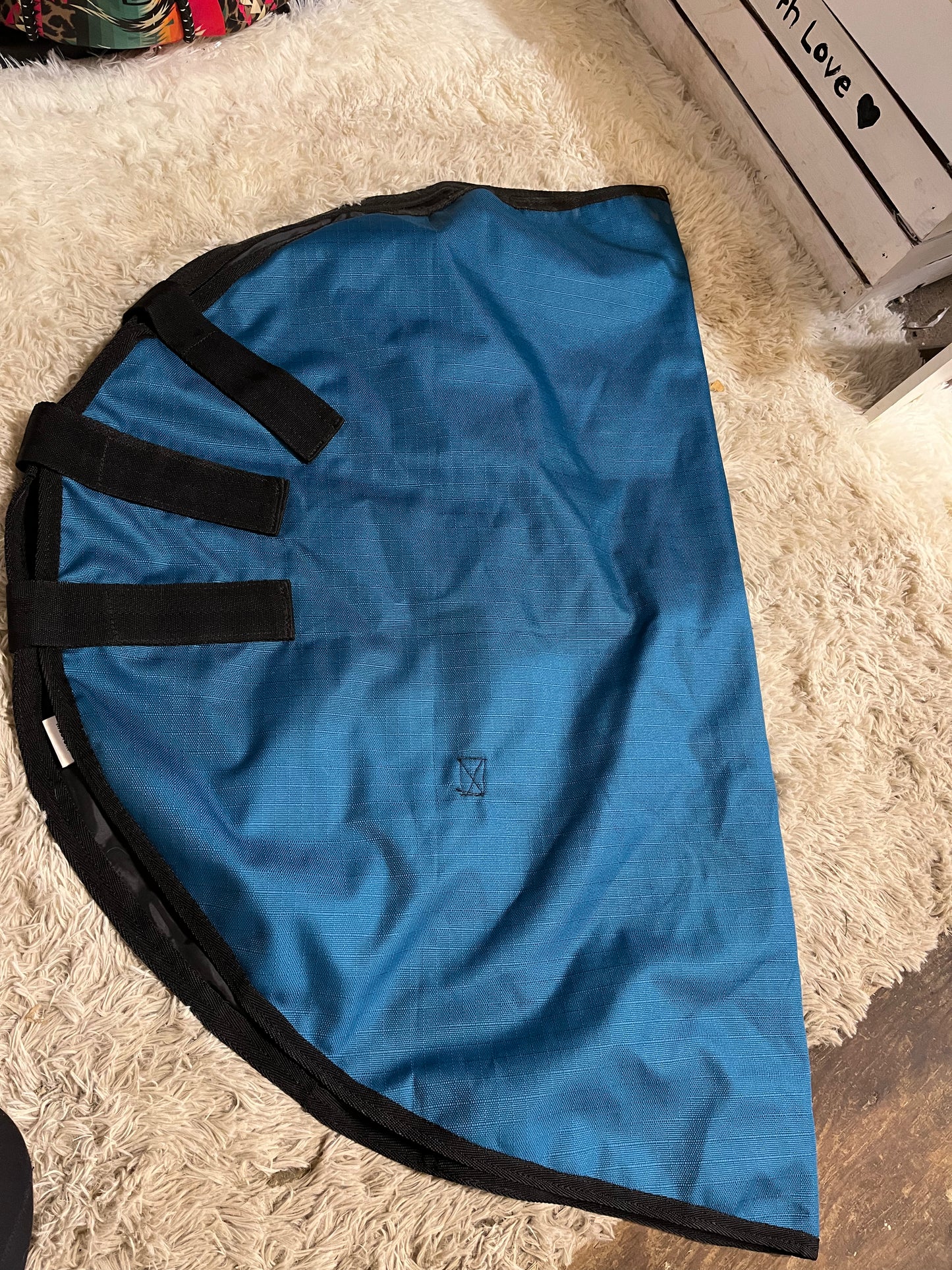 Medium rainsheet neck