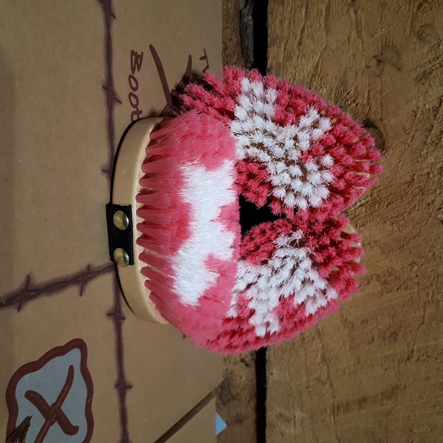 Showman brush