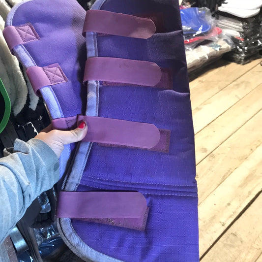 Full size shipping boots