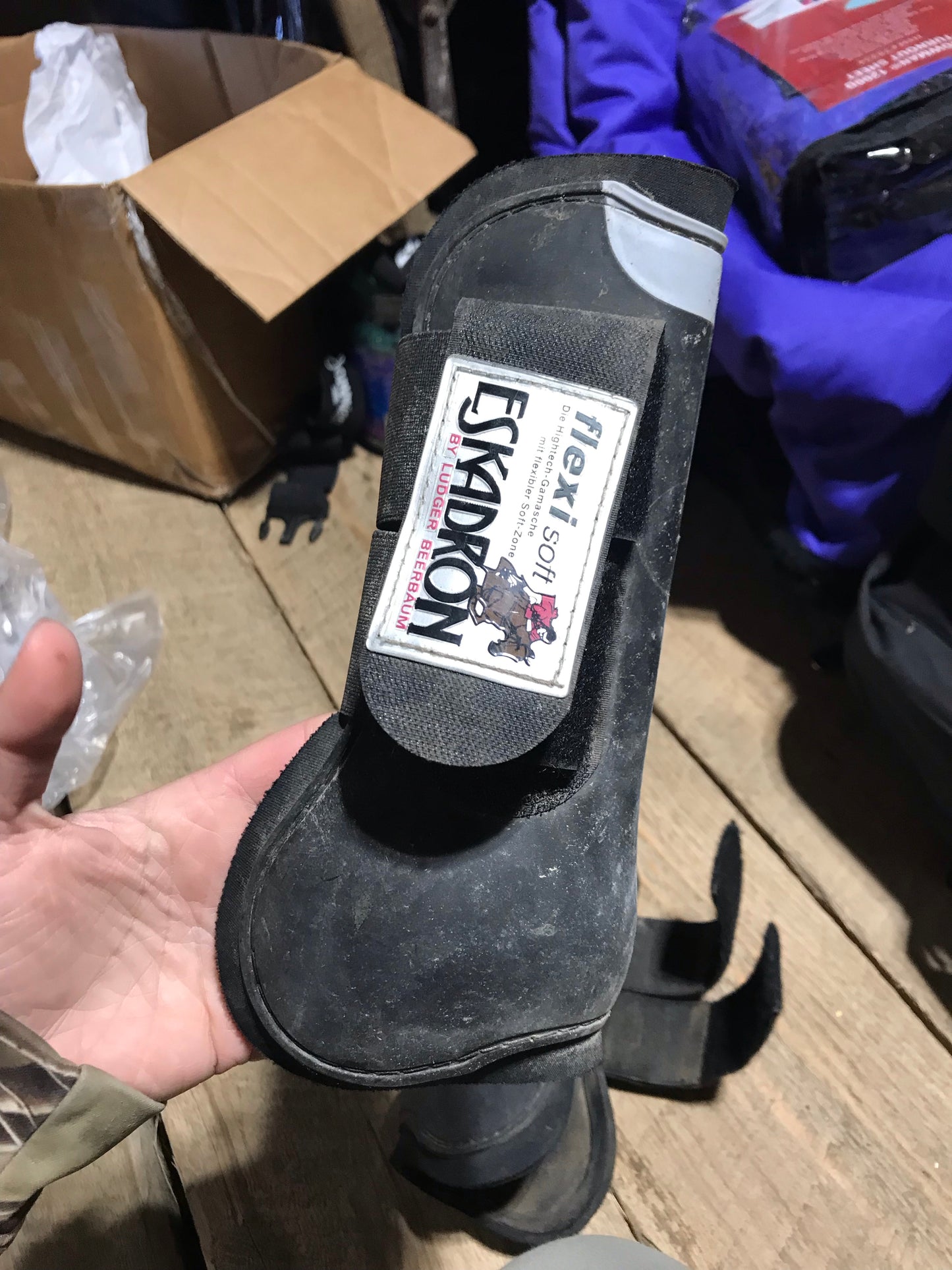 Eskadron tendon boots