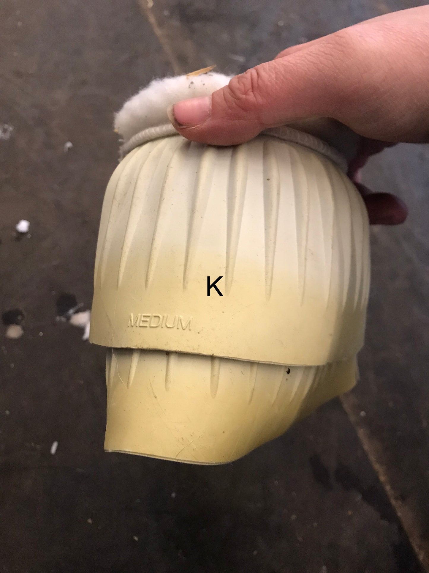 Medium fleece top Velcro bell boots