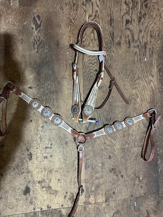 Hair on cowhide tack set