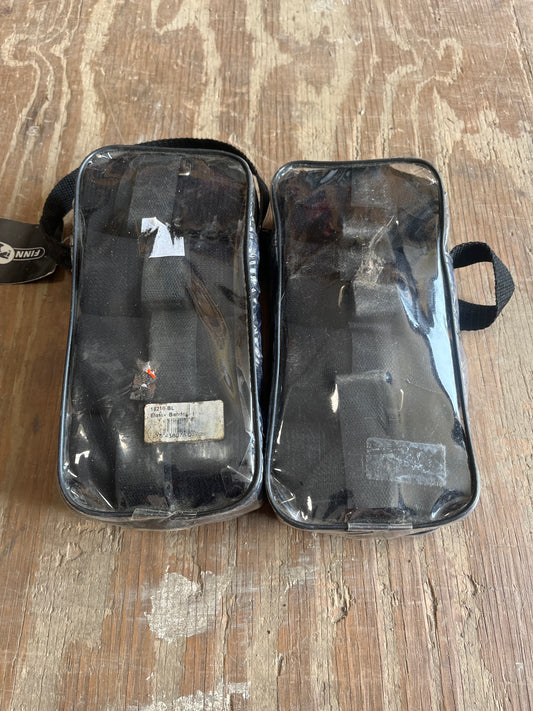 Elastic black bandages