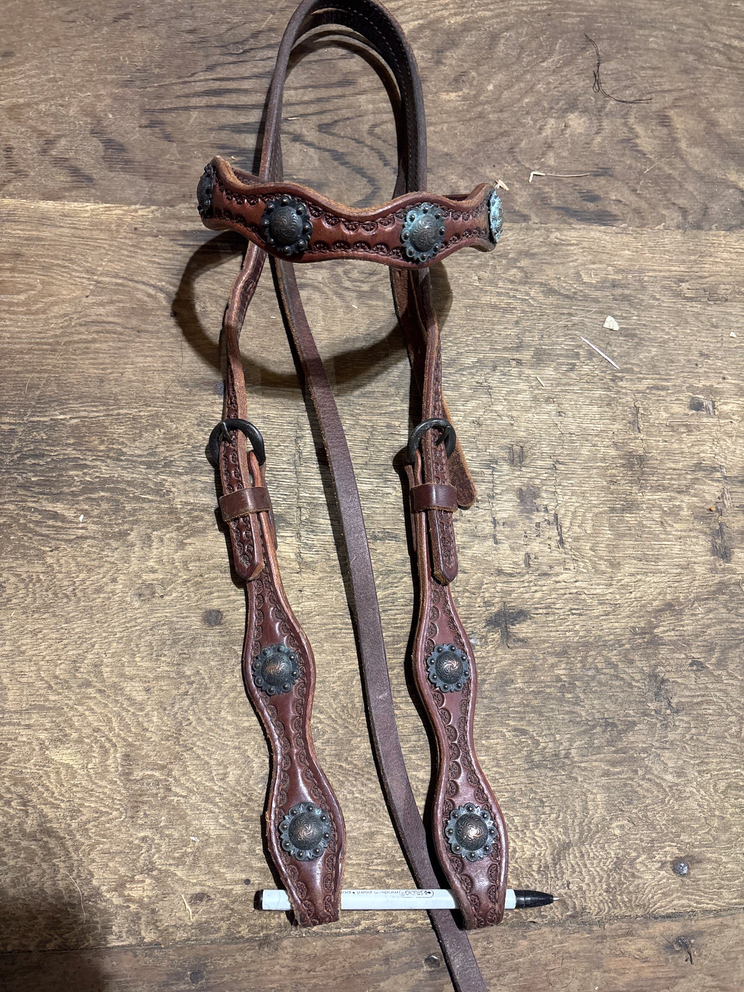 Used Western bridles, breastplates, reins, martingales tack sets tie downs etc.