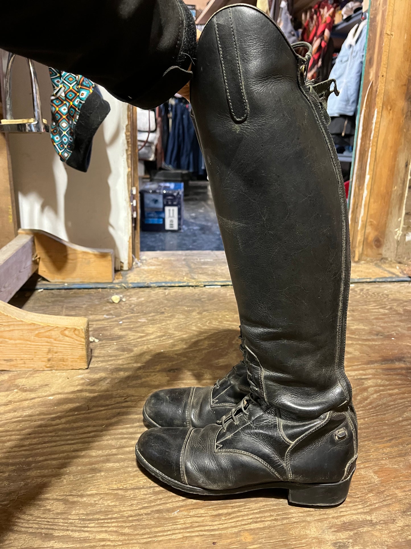 Mountain horse size 7 slim calf