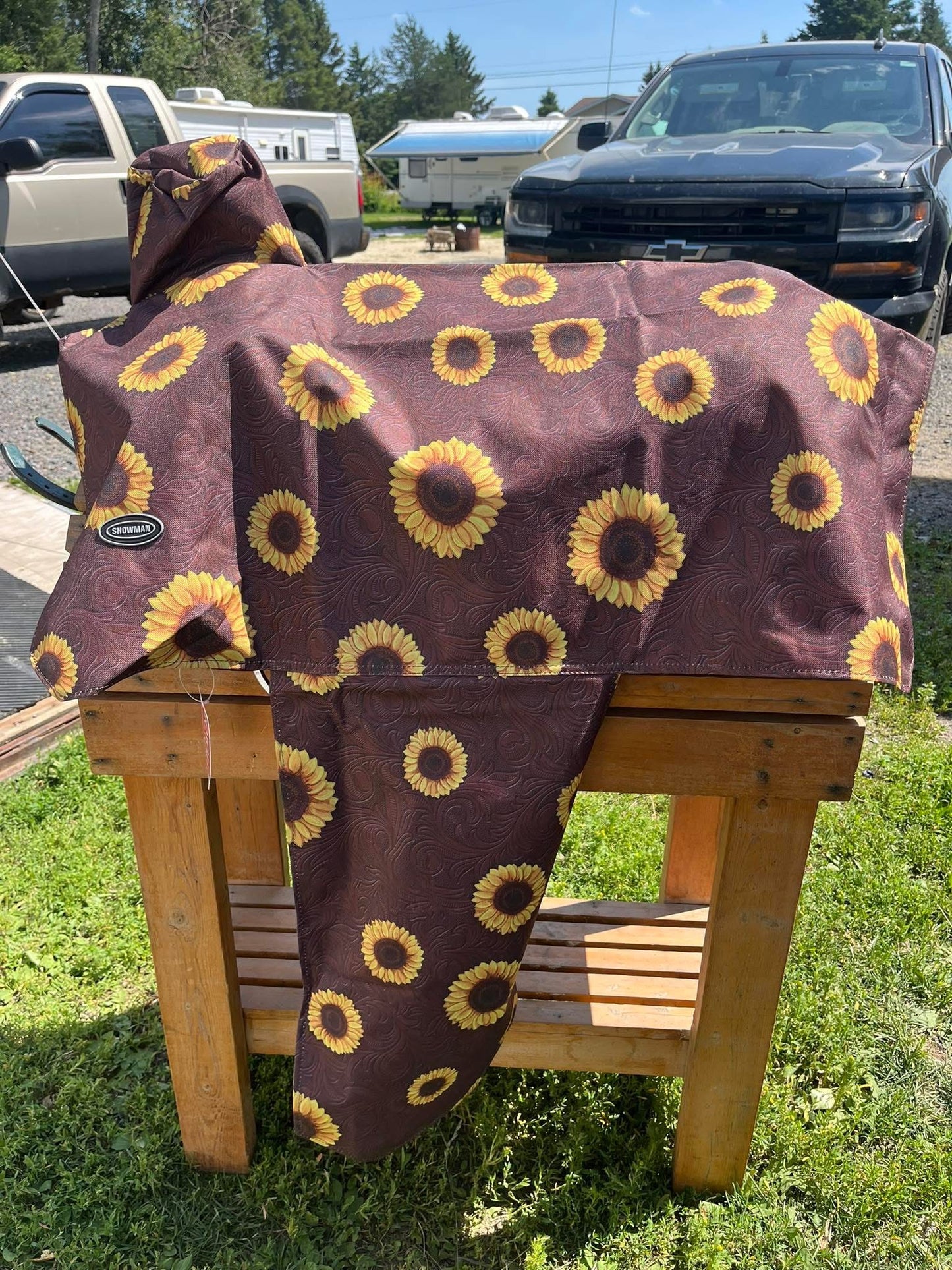 Sunflower western saddle cover