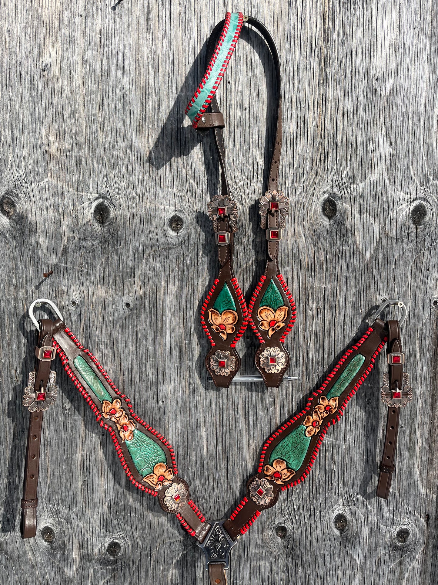 Red buck stitch flower tack set
