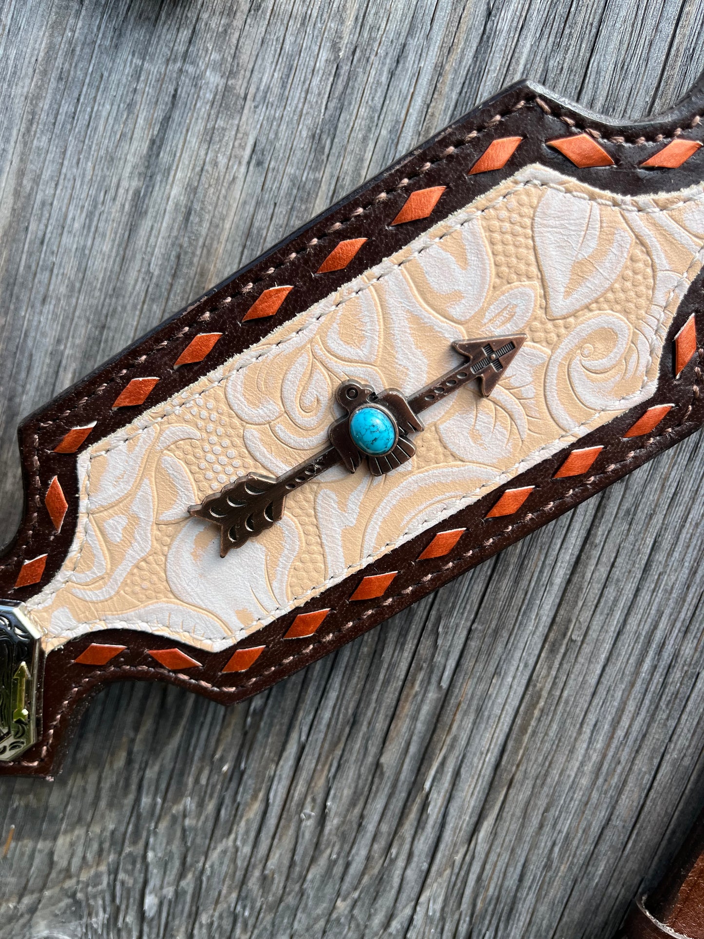 Thunderbird rose tack set