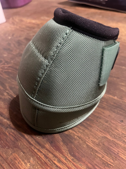 Green medium no turn bell boots