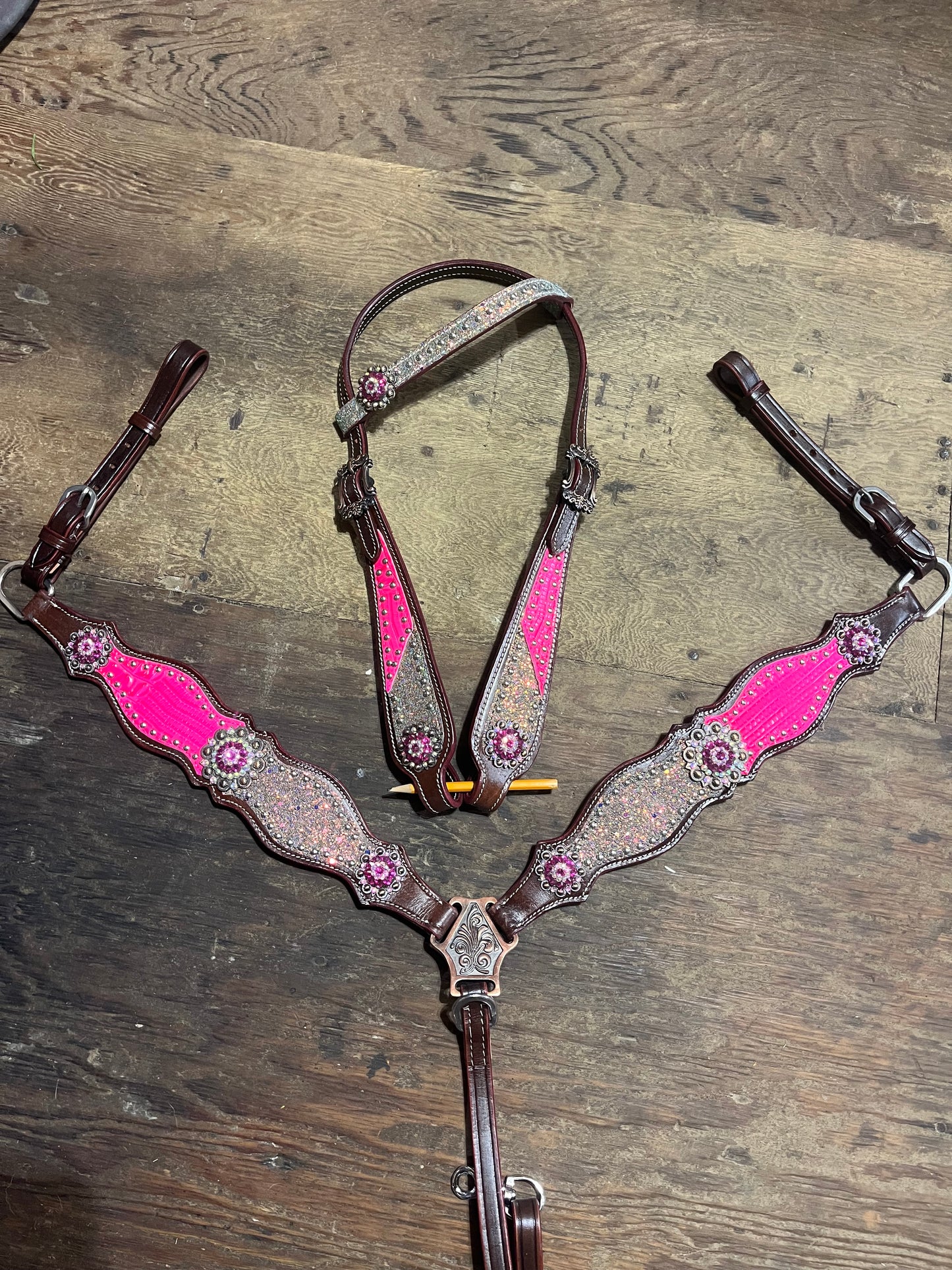 Pink sparkle one ear tack set
