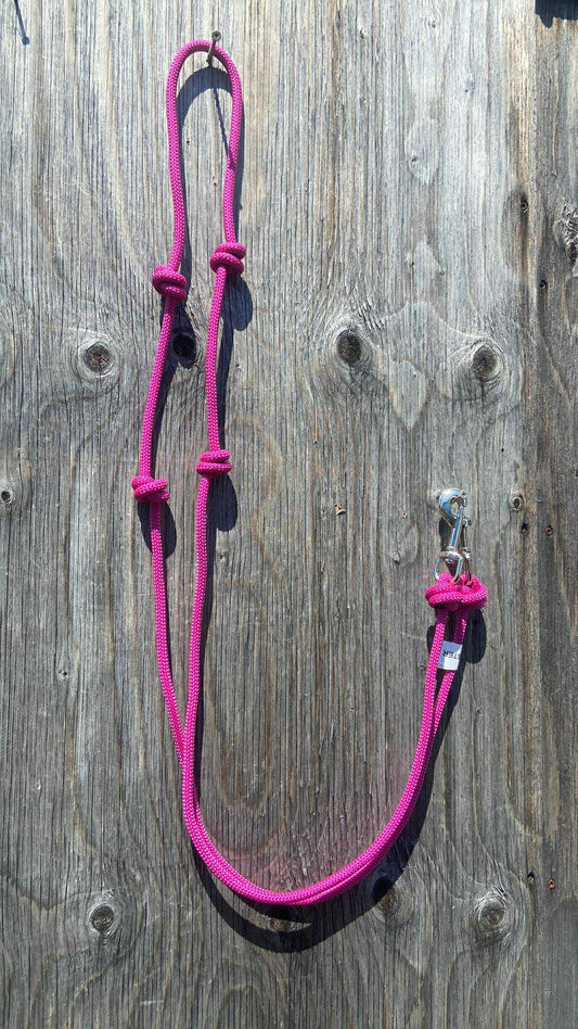 Barrel reins with knots