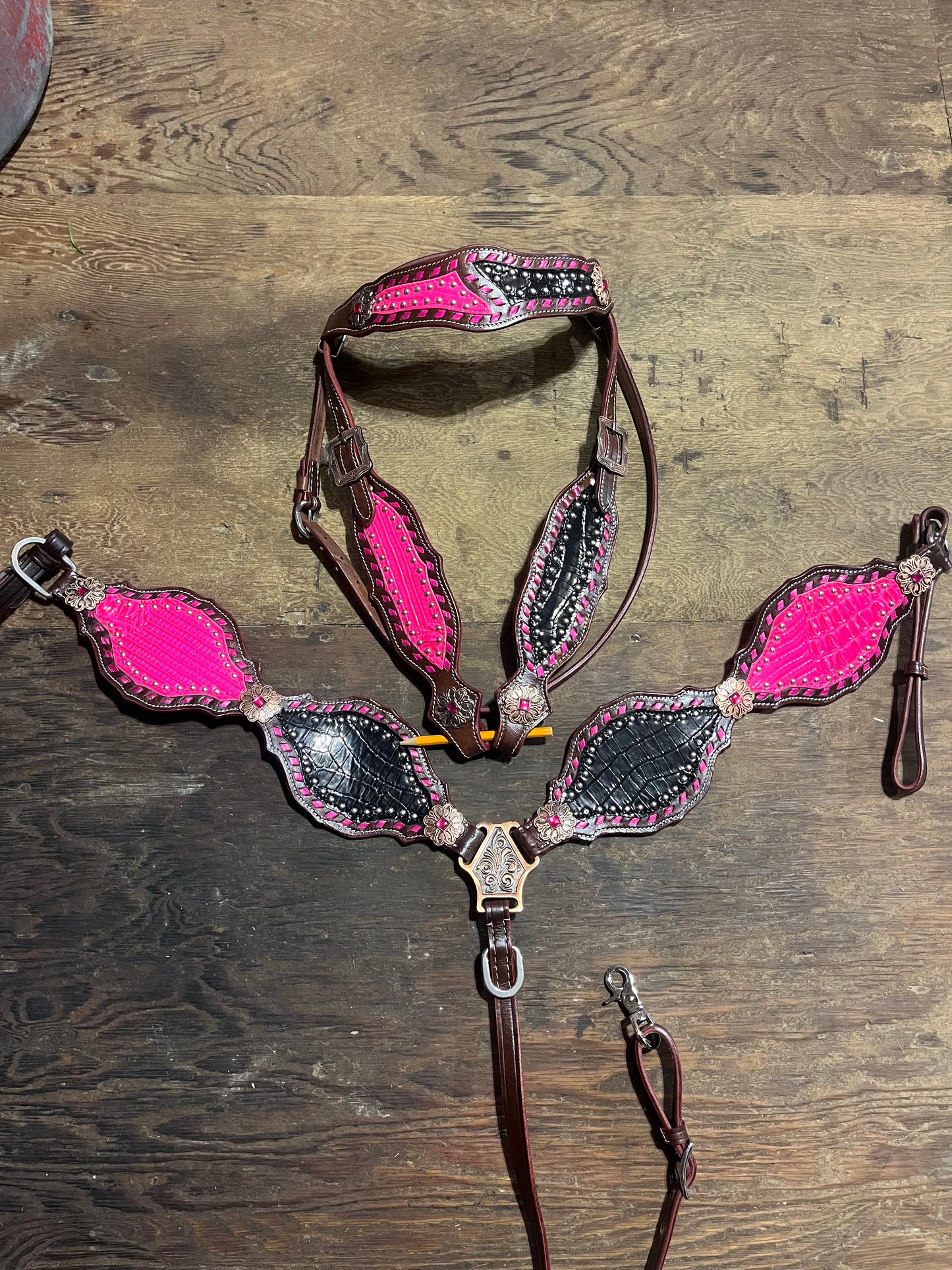 Black and pink browband tack set