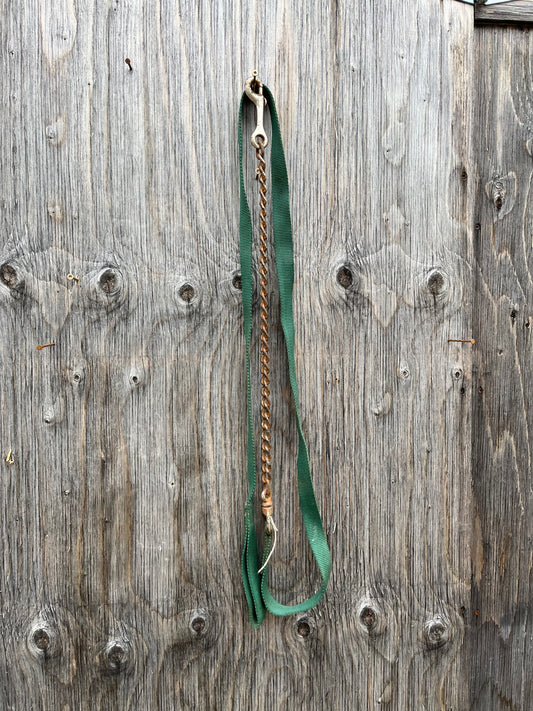 Green nylon lead with chain