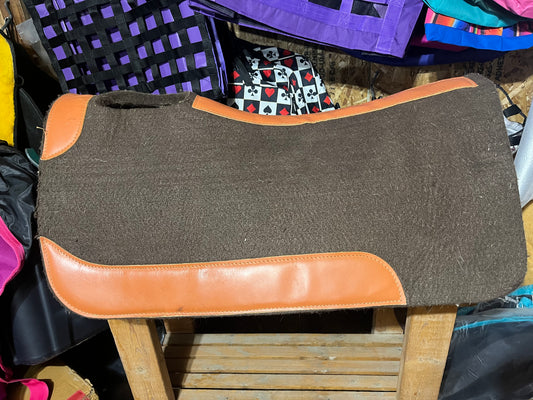 Brown used 32 x 1 felt pad