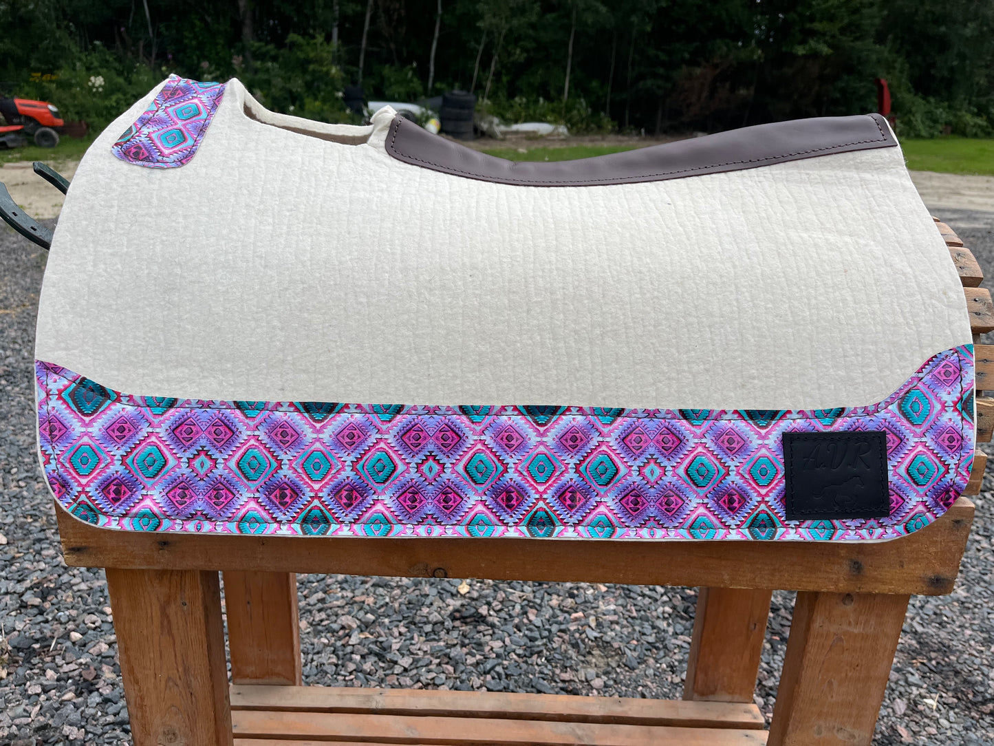 White with colorful Aztec pad 28x1/2”