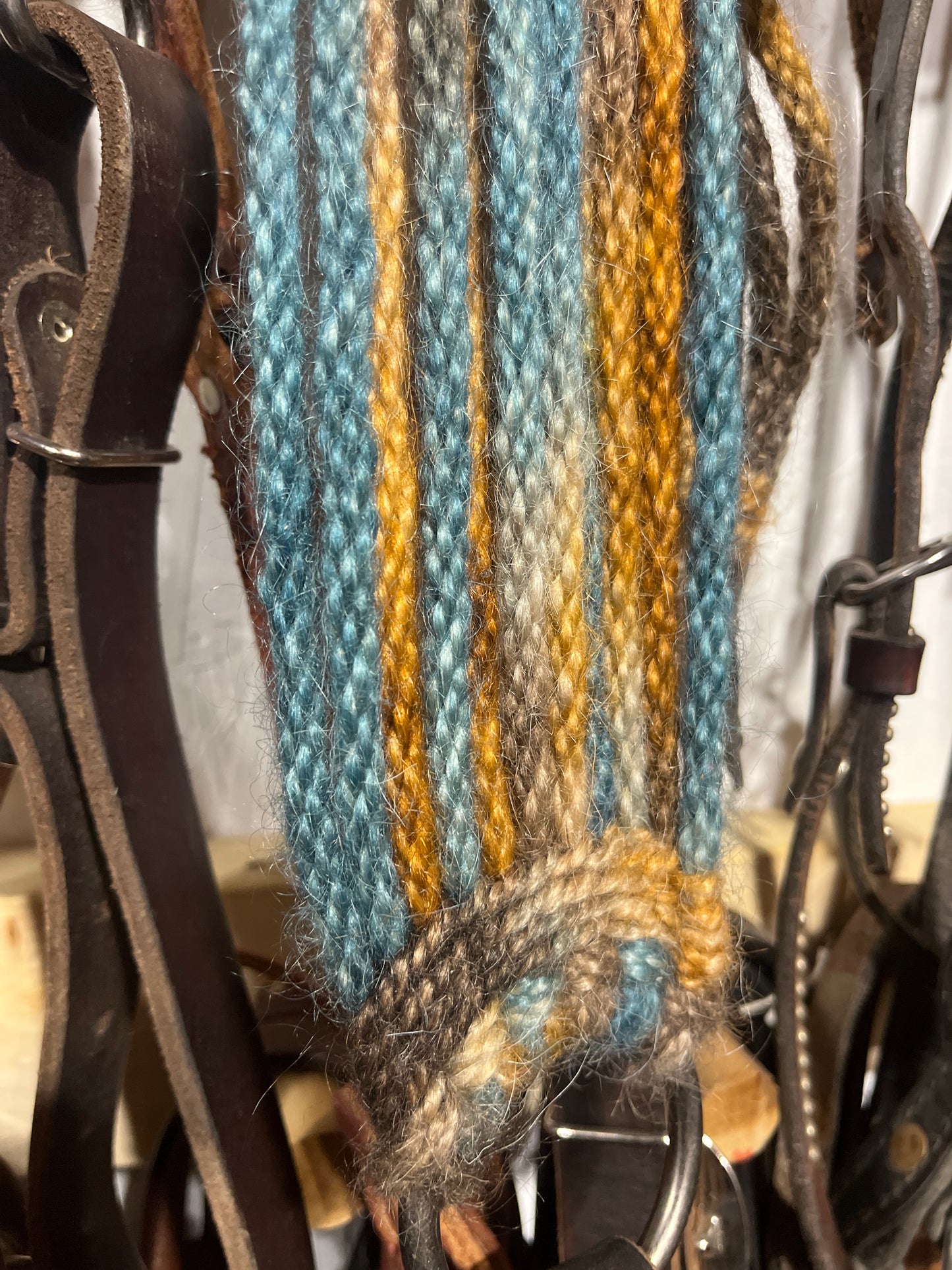 Mohair breastplate with thick leather tugs