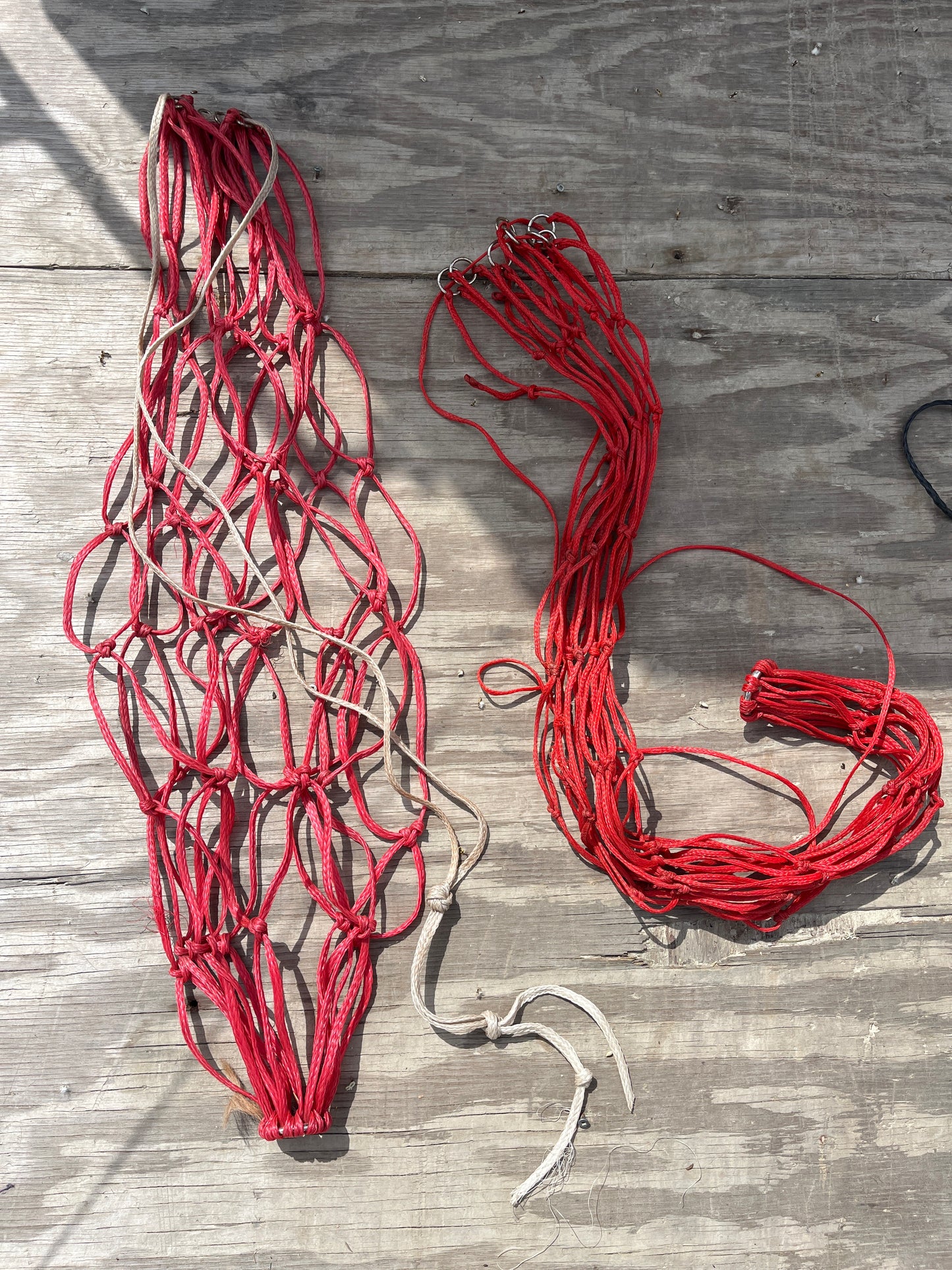 2 hay nets