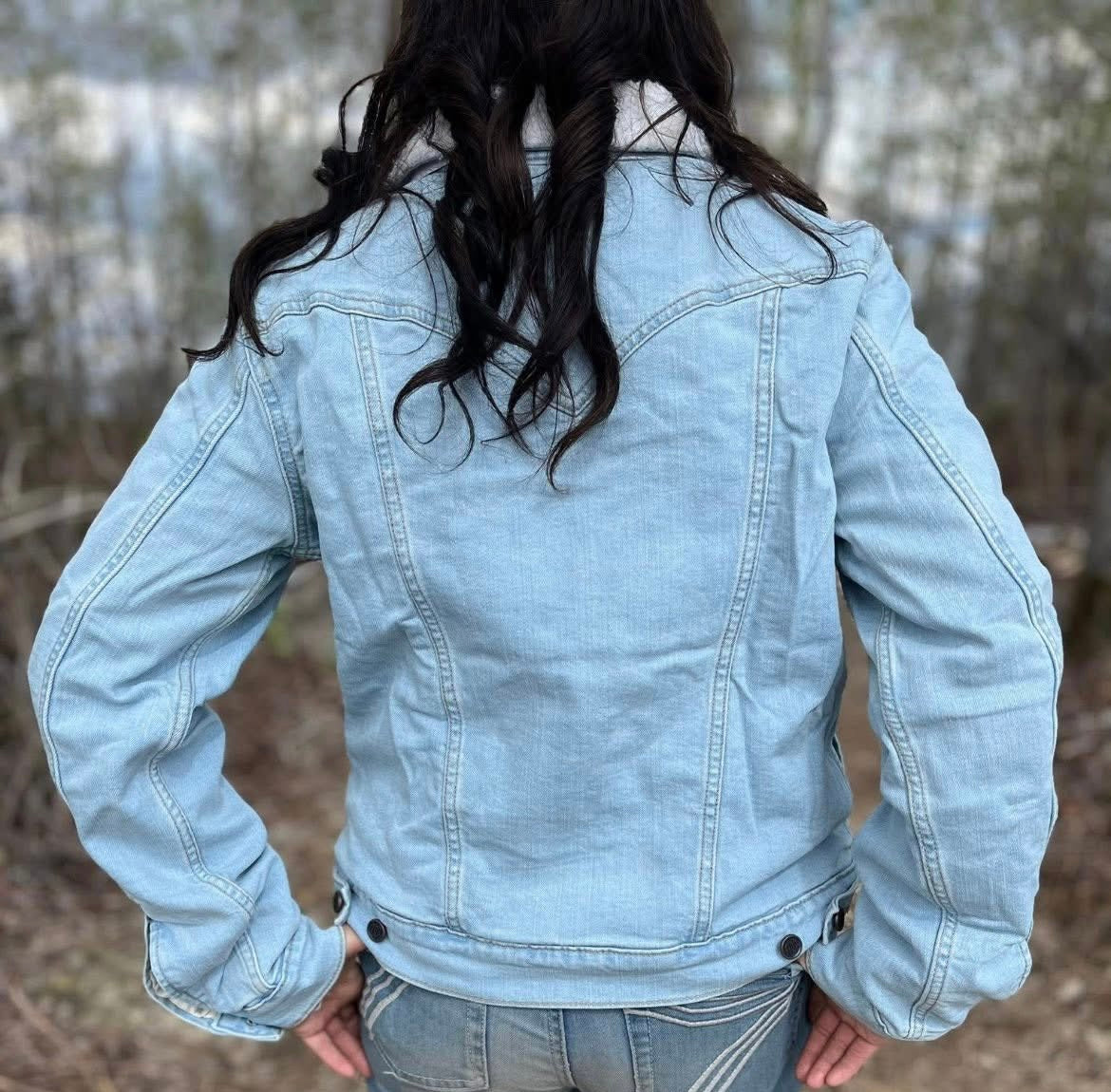 Women’s Wrangler Western Denim Sherpa Lined Jacket -Light XL