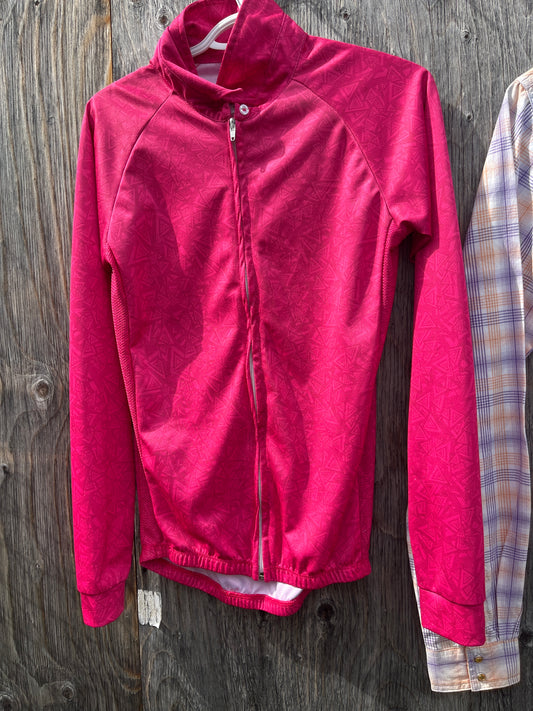 Small air conditioned show shirt zip up