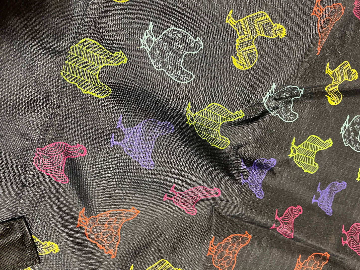 200 gram shires chicken print winter turnout