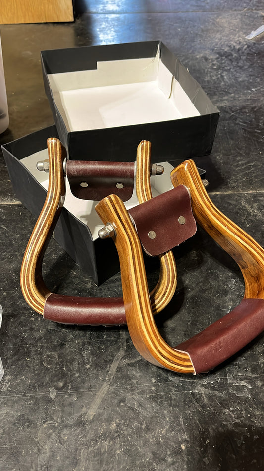 Wooden stirrups with leather footbed