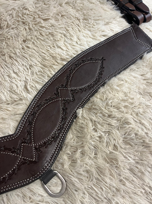Oiled leather tripping collar