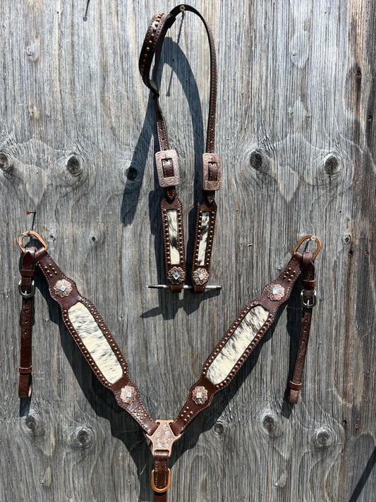 Hair on cowhide tack set
