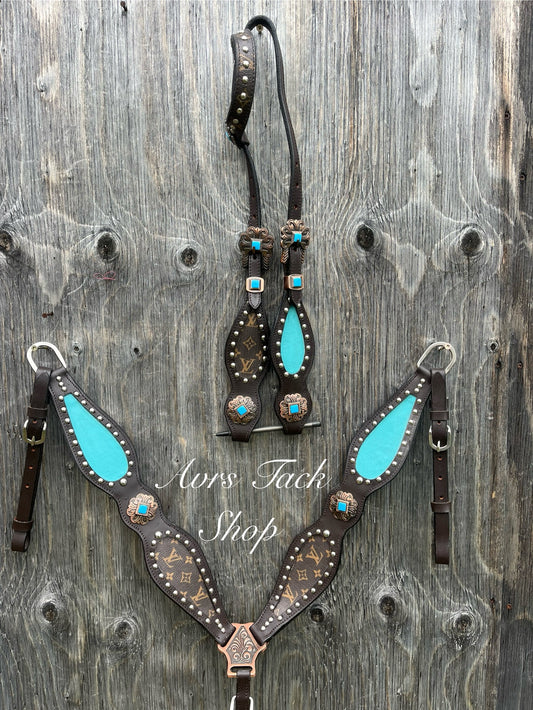 Blue designer tack set