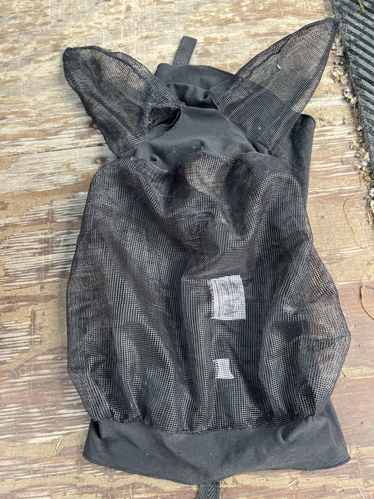 Fly mask has hole in ear
