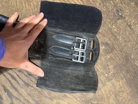 30” schleese girth