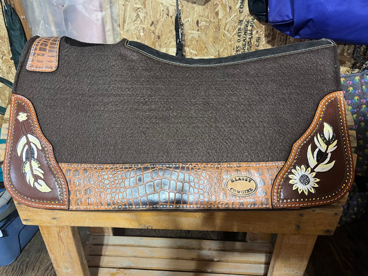 Brown filigree felt barrel pad 28”