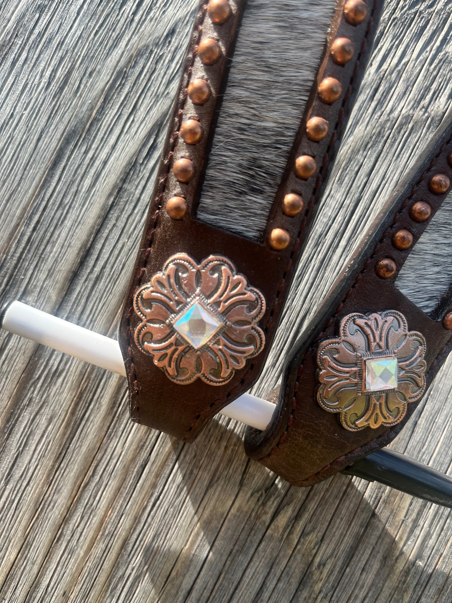 Cowhide one ear tack set