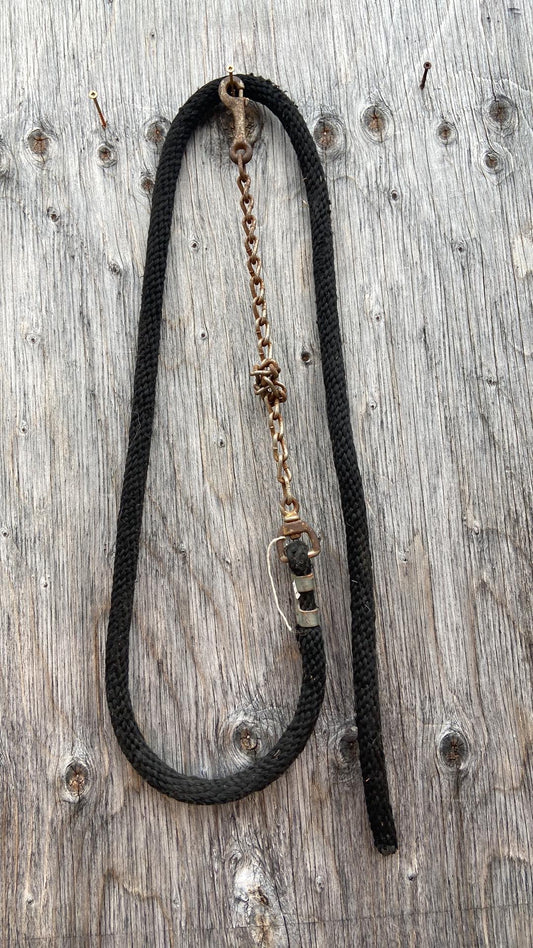 Black cotton lead with chain