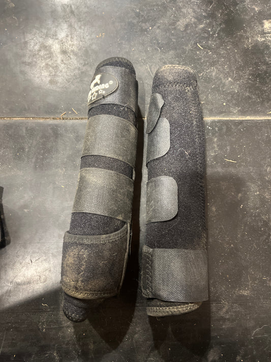 Medium tall sport boots black