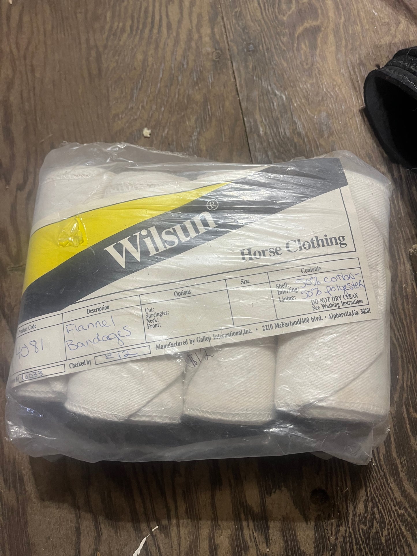 White standing bandages 4 pack