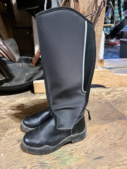 Kids/ junior size 36 winter tall boots online says equivalent to 4.5/5