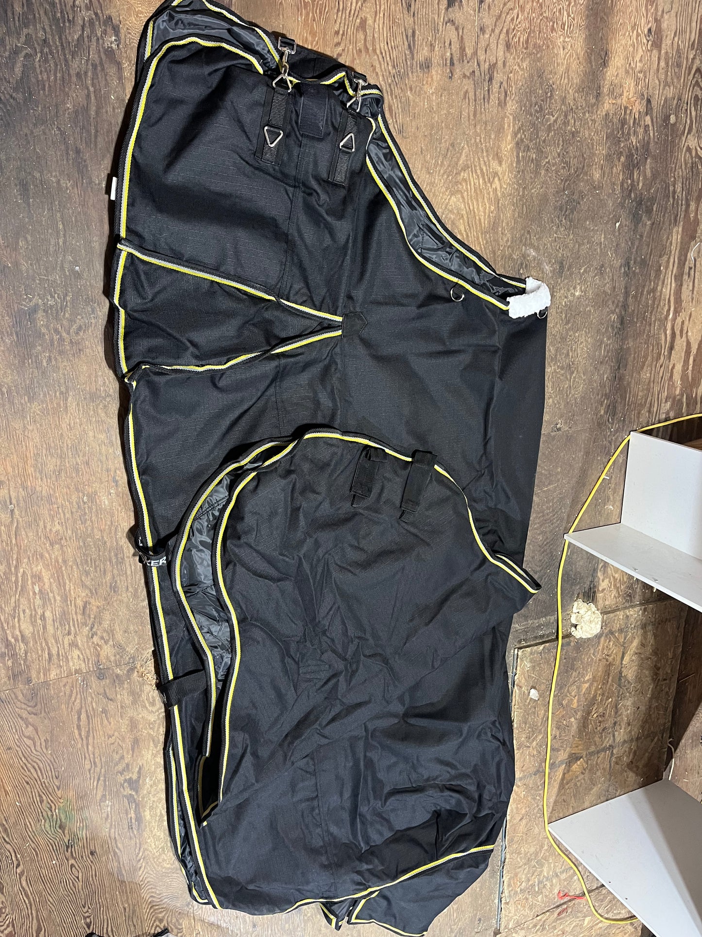 78” 100 gram turnout with removable hood