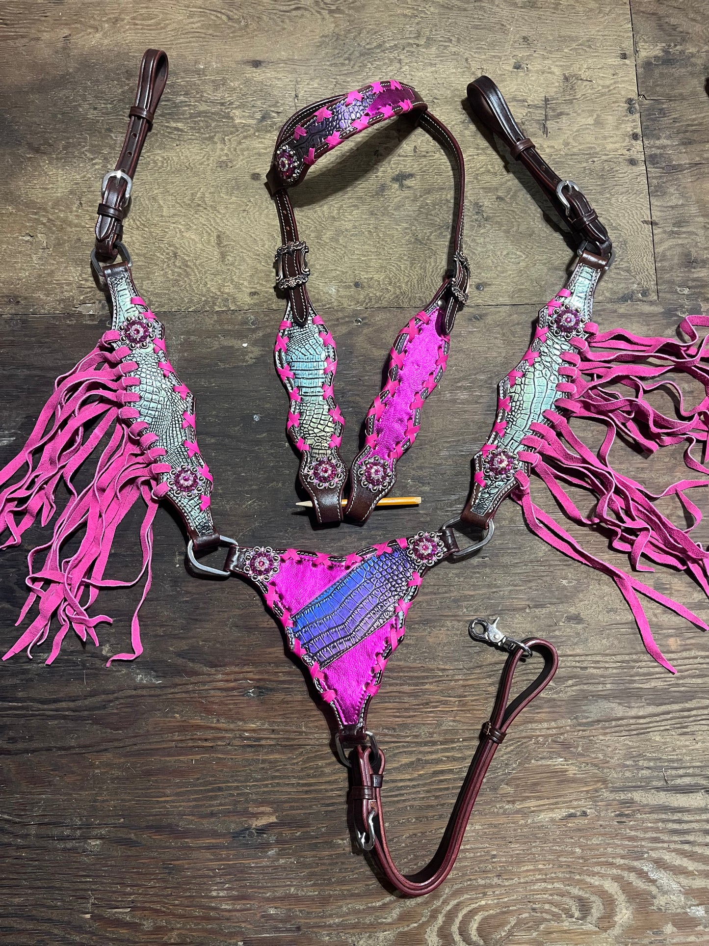 Purple pink one ear tack set