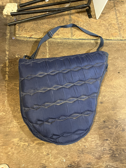 Quilted saddle cover carry case