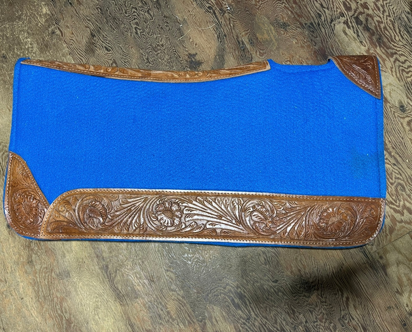 Blue western pad with tooling 32x3/4”