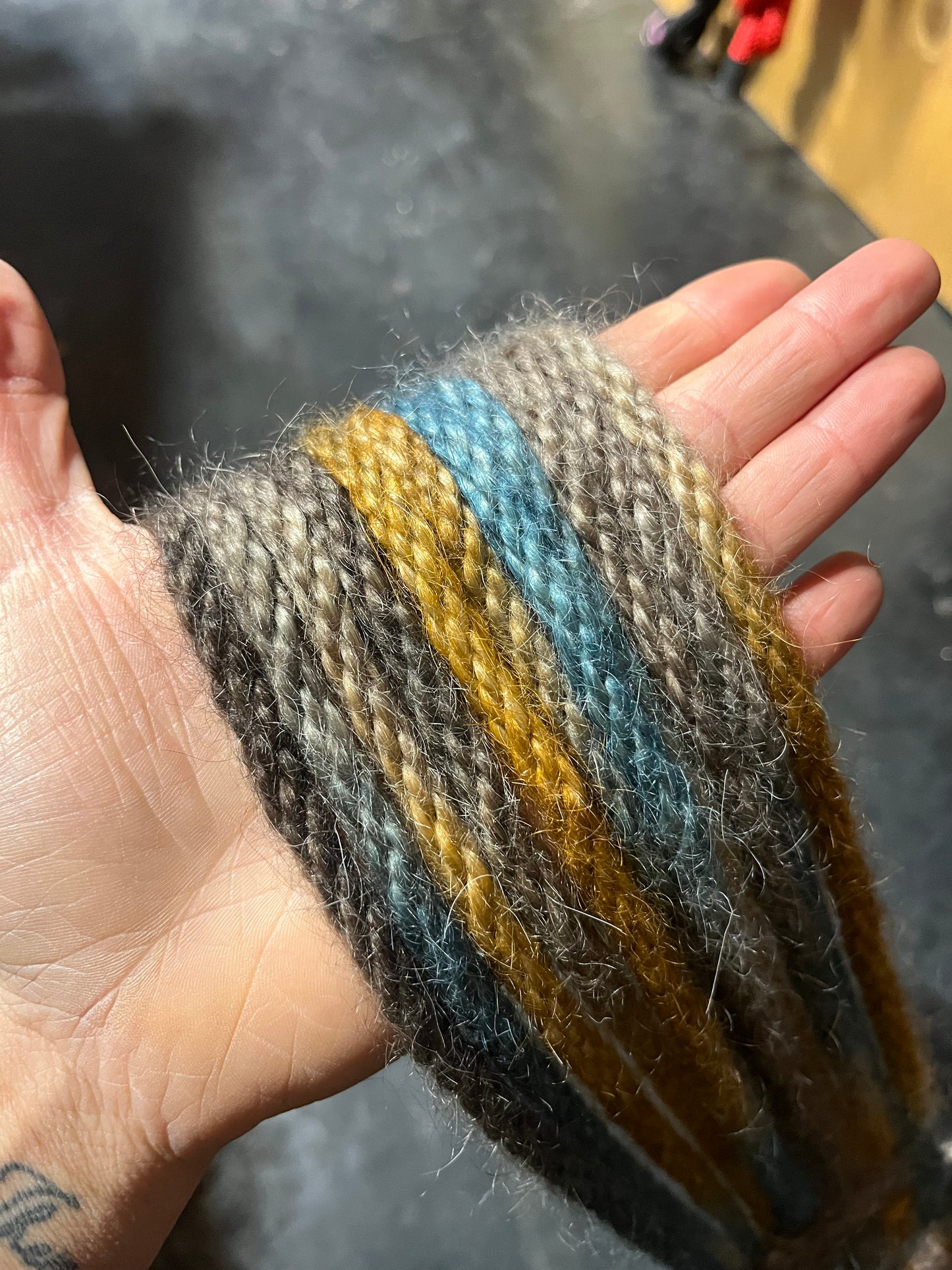 Mohair breastplate with thick leather tugs