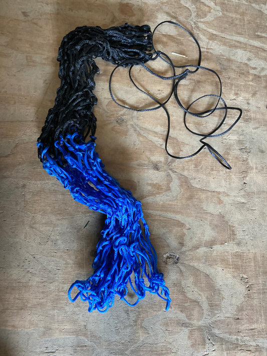 Blue/black hay net