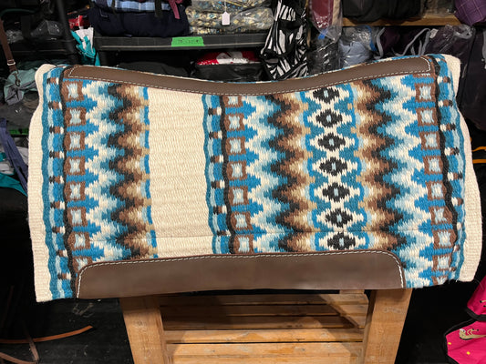 Wool top contoured pad