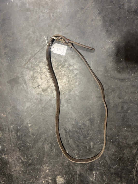Circle y throat strap