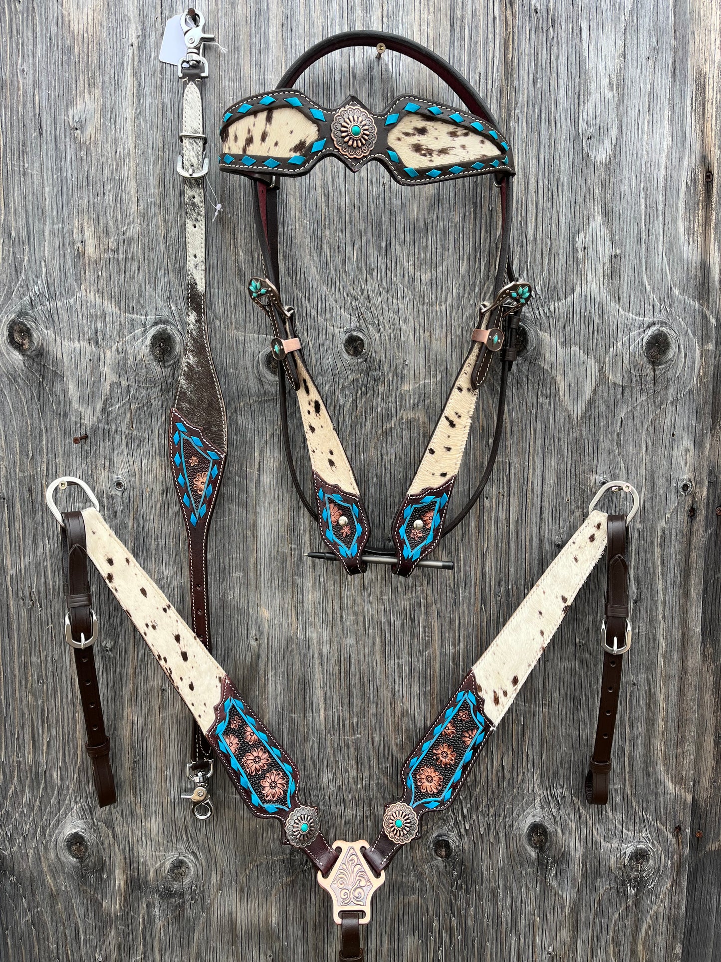 Cowhide buckstitch tack set with matching wither strap