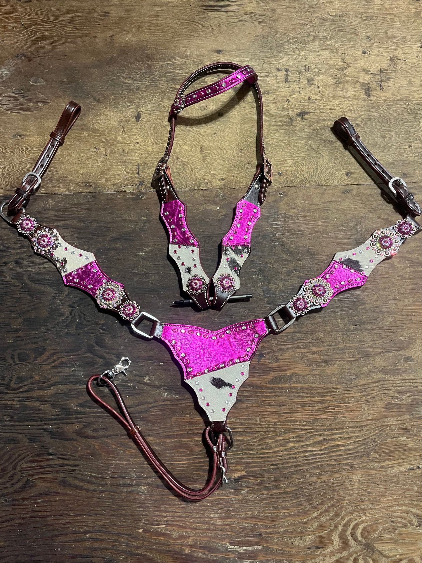 Pink and cowhide one ear tack set