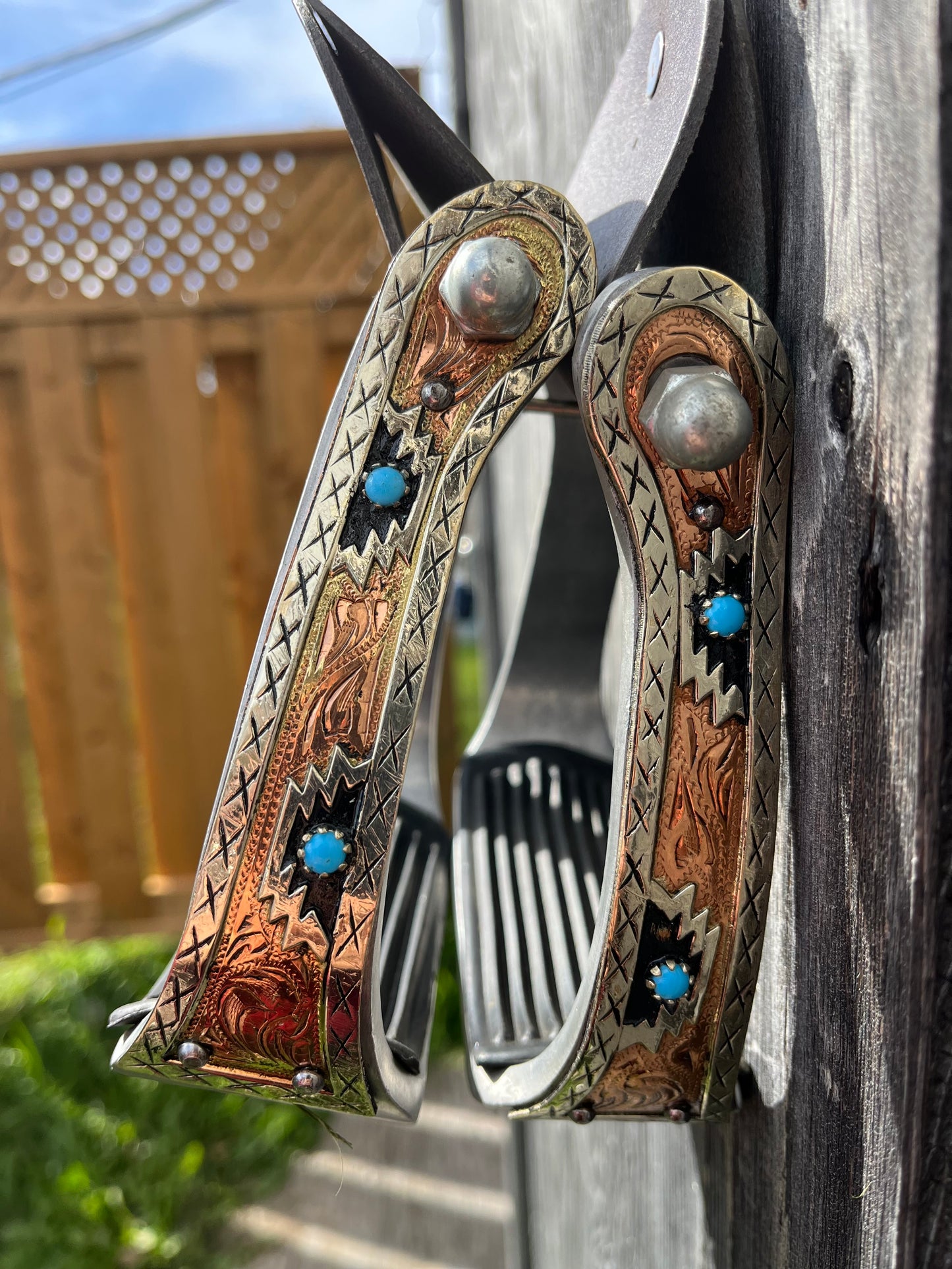 Engraved stirrups