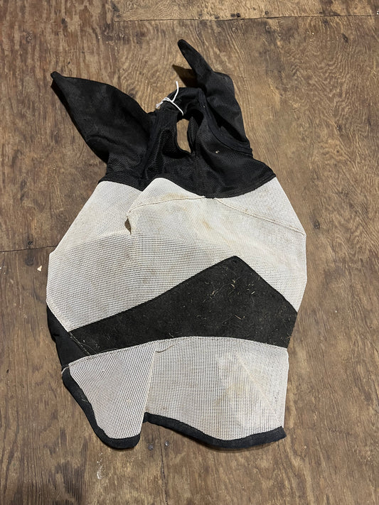 Medium fly mask with ears