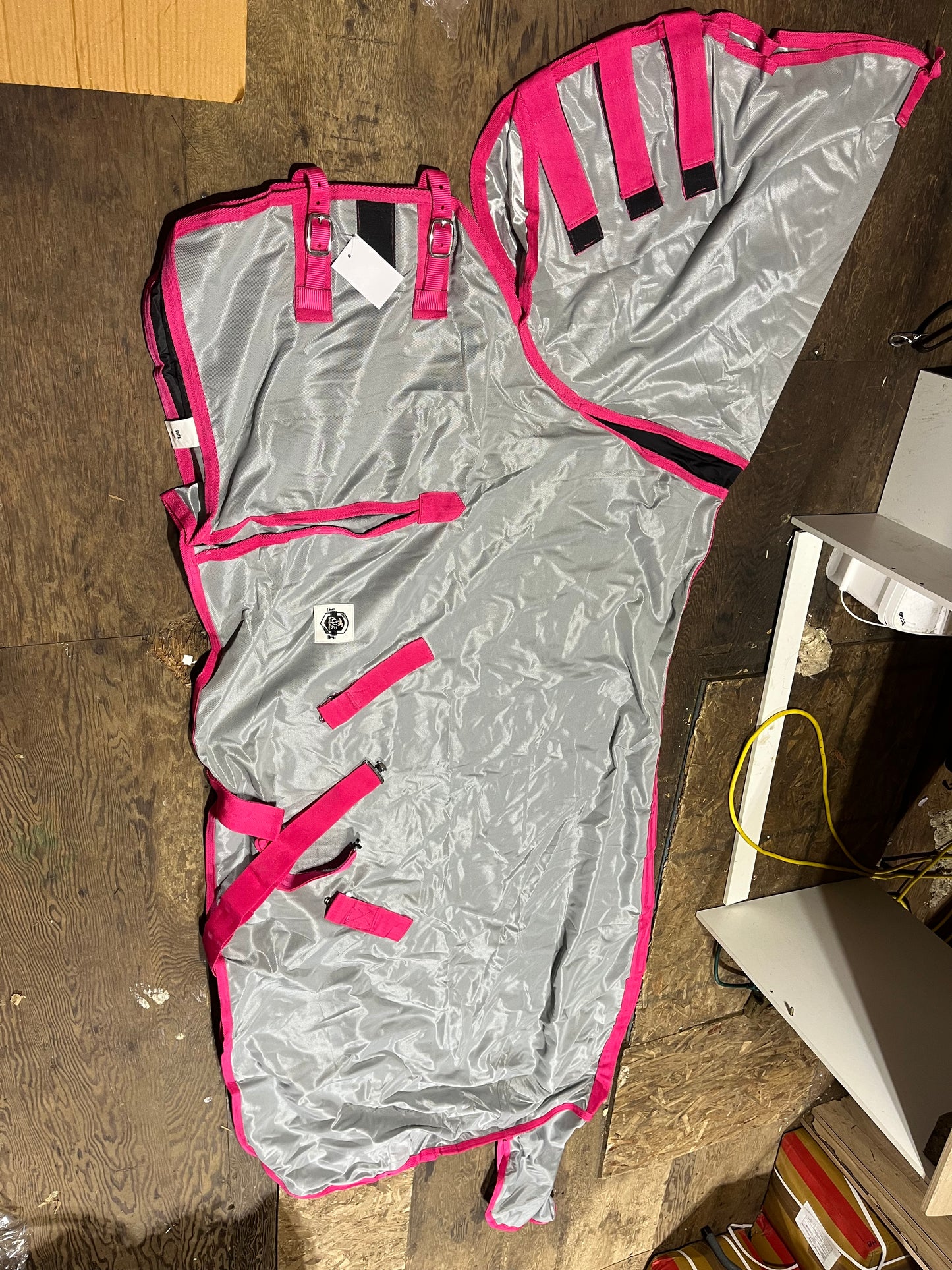 Grey with pink trim flysheet with neck