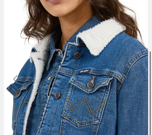 Women’s western denim wrangler Sherpa lined jacket dark